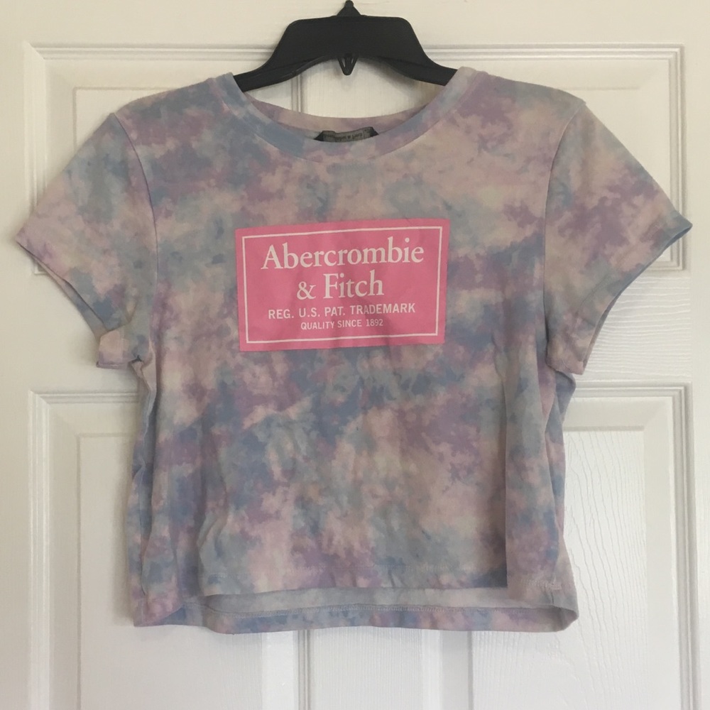 A Cute Cropped A&F Tee